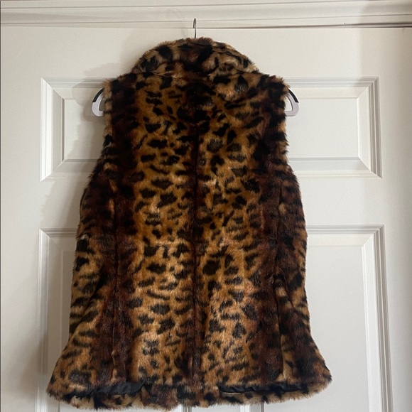 🧡 Women’s Calvin Klein Animal Print Faux Fur Vest - Picture 3 of 5